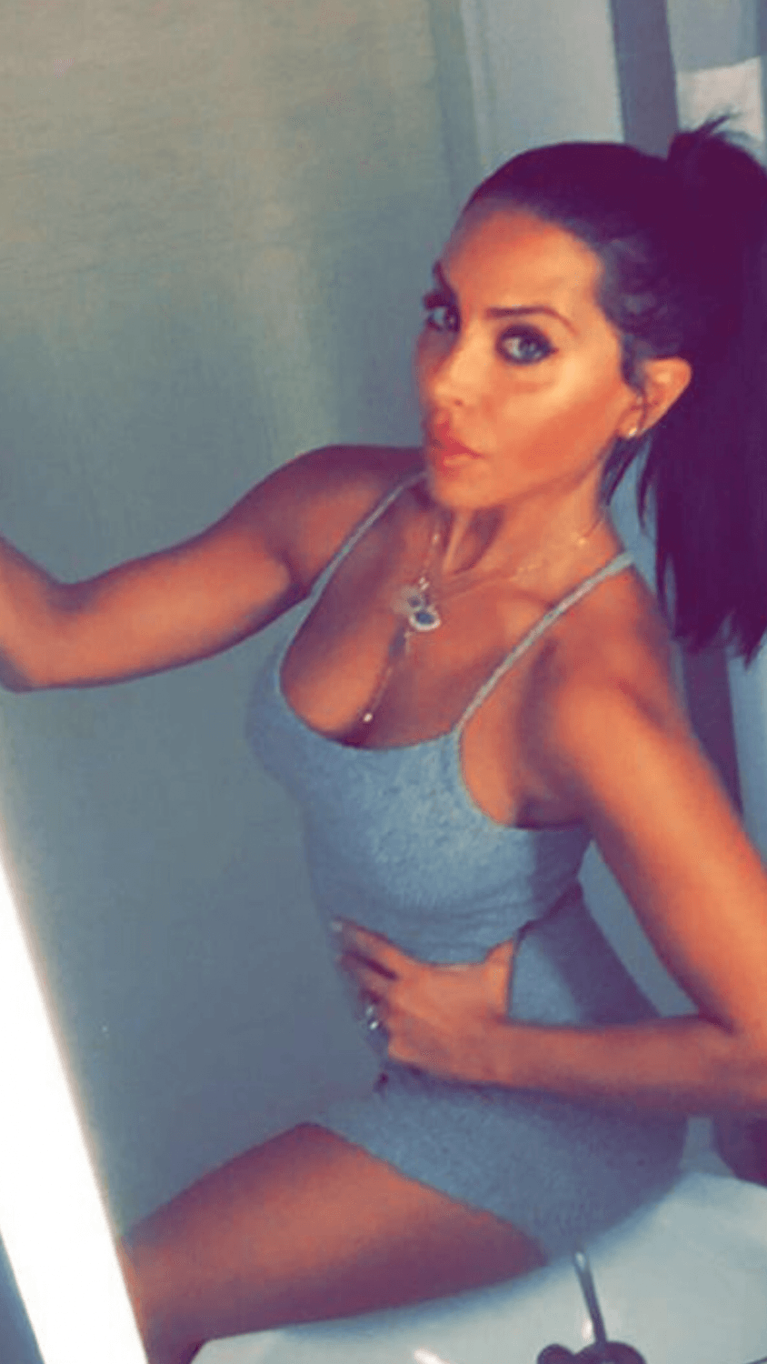 Click to view full size Lebanese slut, one more eastern pearl discovered