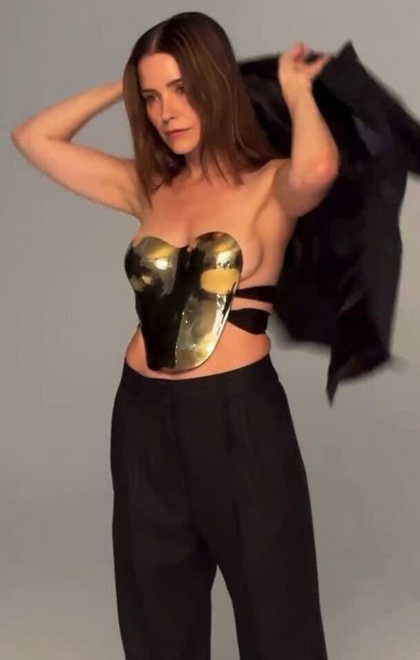 Sophia Bush is so Fucking Sexy what Great Banging Body! she makes for a Great Cum Target ??