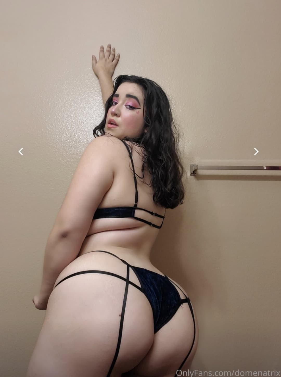 Butterface thick skank needs to be put in her place like the ugly whore she is