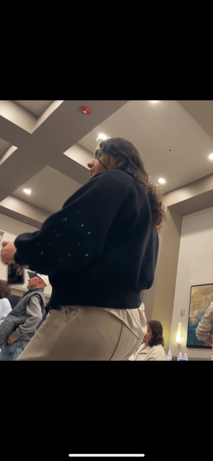 Sister in law shaking ass in front of me