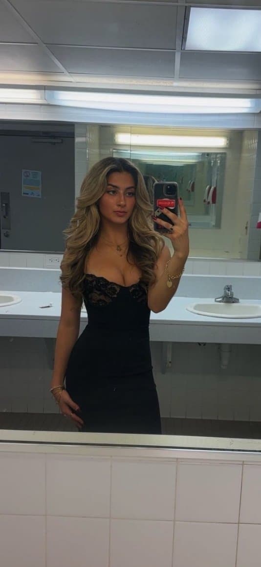 Click to view full size College slut hot irl hot pics and ass Will add her socials or nudes if she’s reposted orTRIBBED