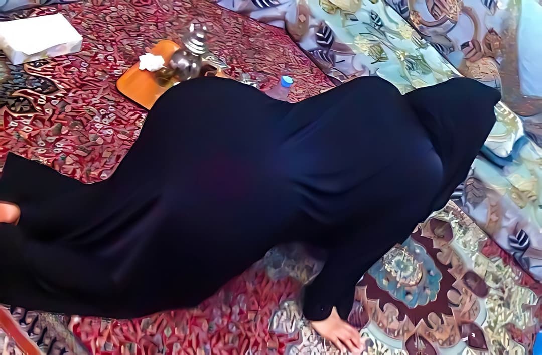 Hijab arabian milf in street ?hidden camera