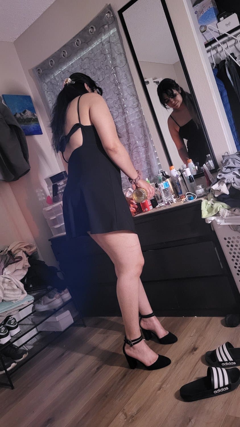 Fine ass latina has my cock throbbing. Rate her and repost the cum toy. Rate in comments!!!!!