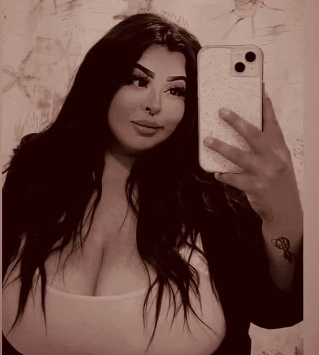 Latina bbw Angela big tits expose her