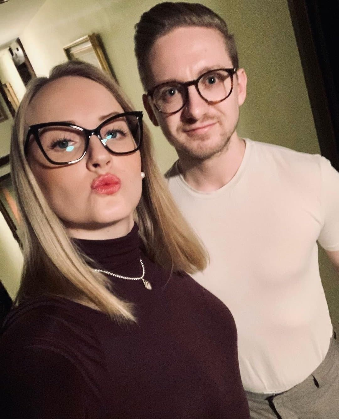 best handjob ever cheating gf giving a handjob for boyfriends best friend