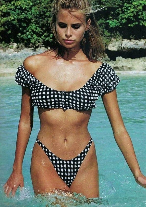 Click to view full size Beautiful blonde supermodel Niki Taylor is perfect jerk meat for old school fapping.