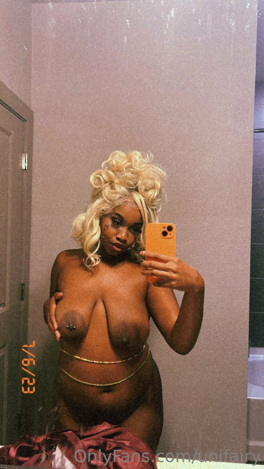 Saggy tit Bae sexy ebony