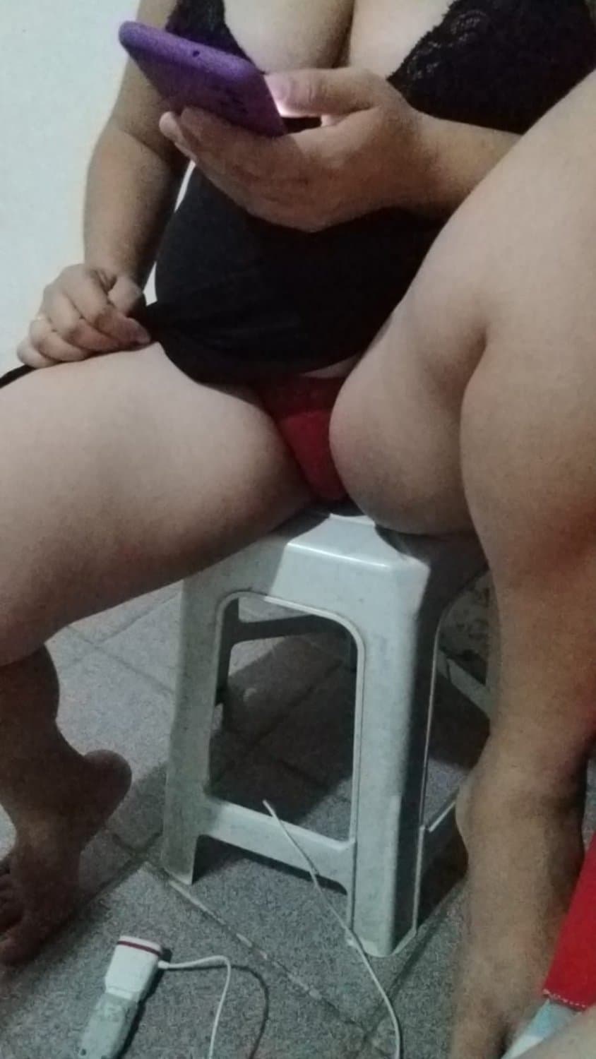 Marido mechendo na esposa