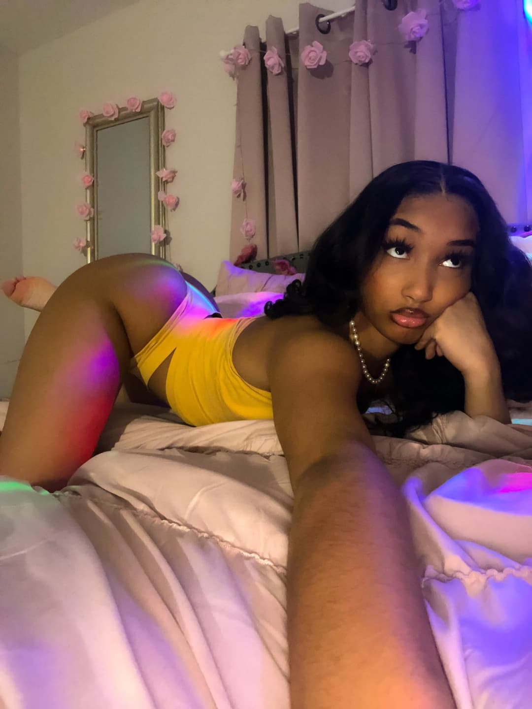 ?? She so damn sexy!!!