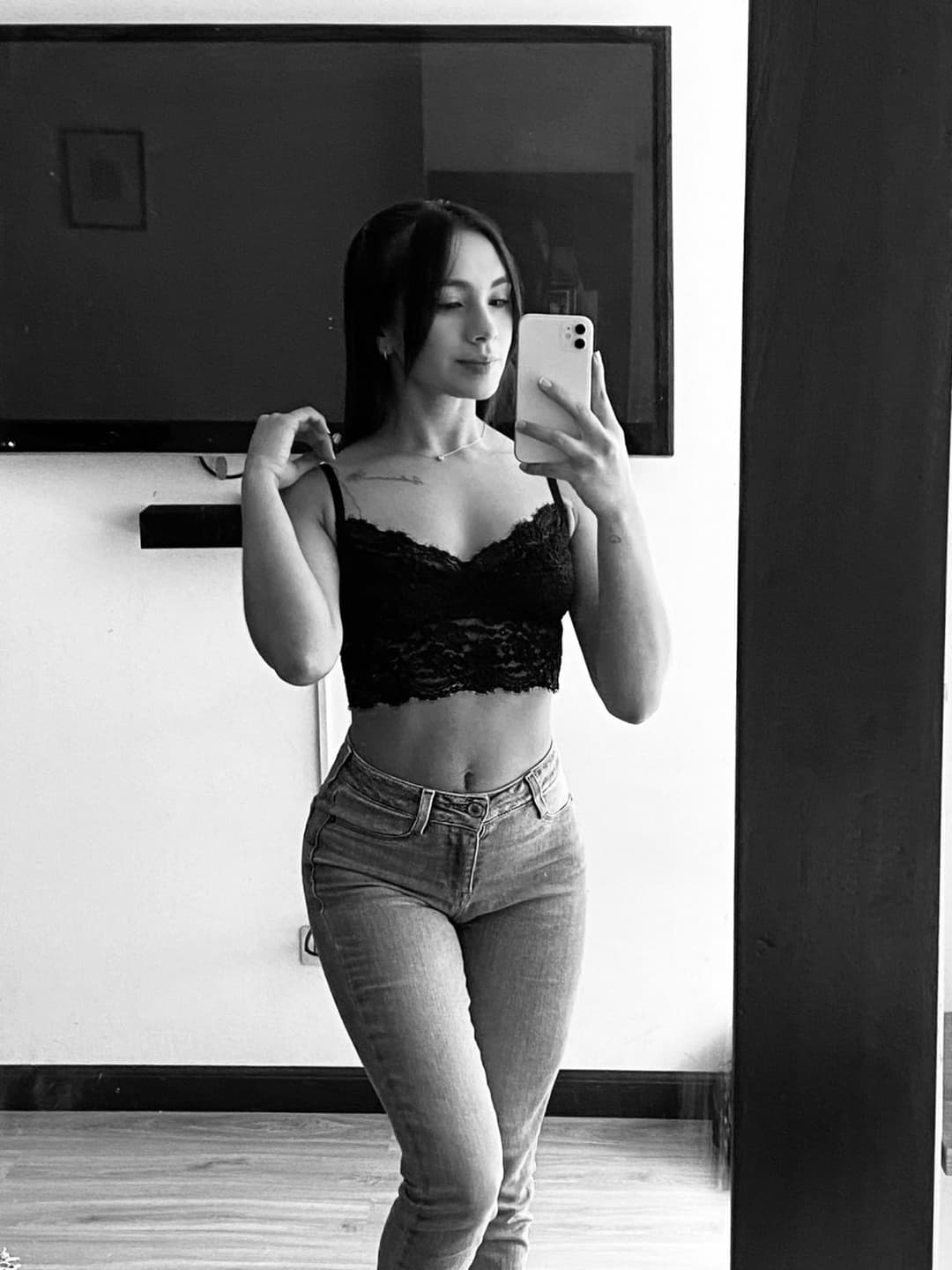 Offlaurae / Lana Kane ???