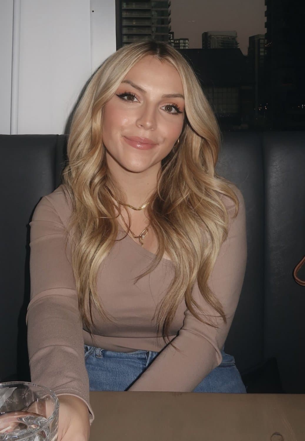 Busty blonde bitch needs cum blasted on those dimples