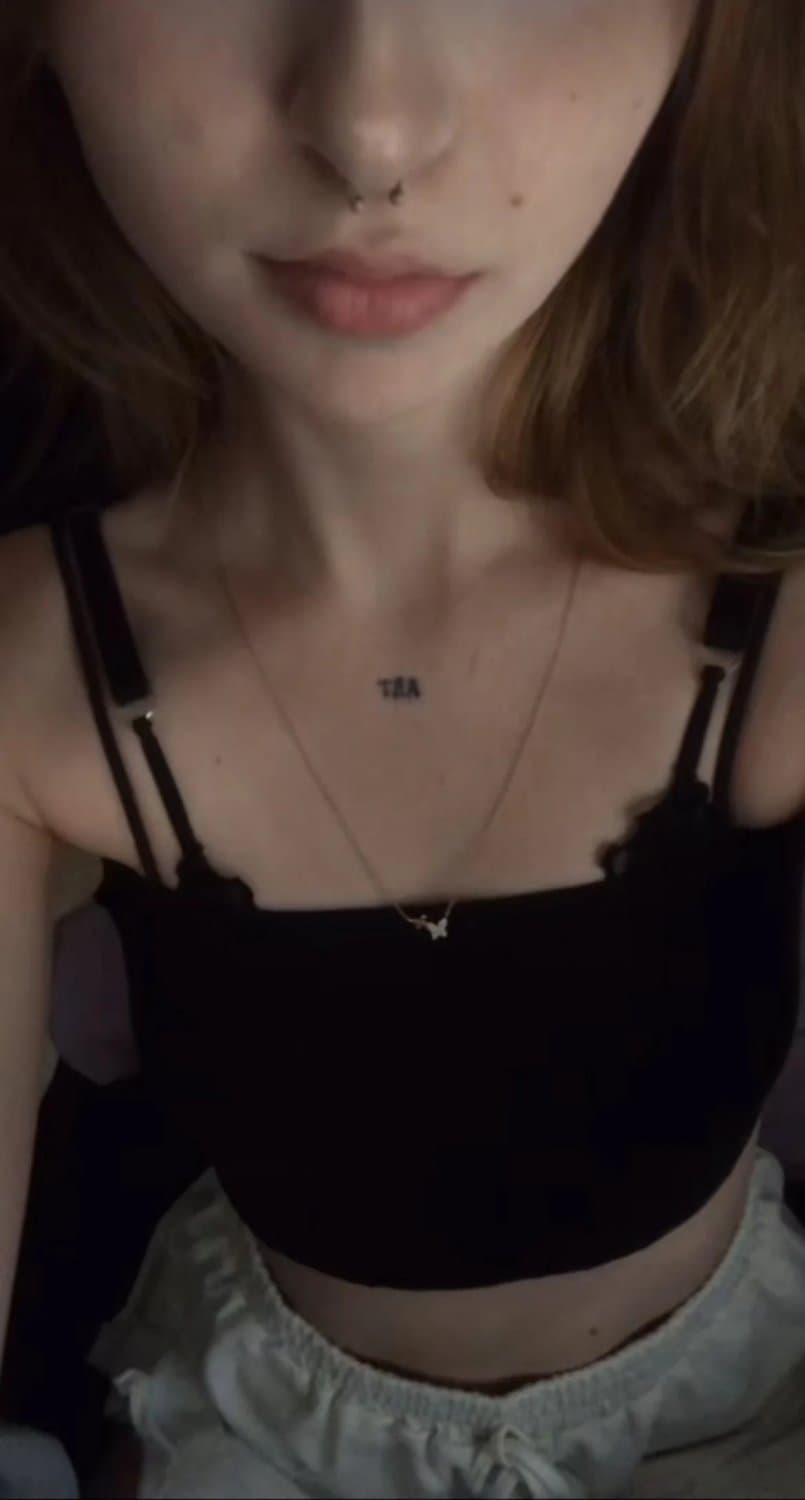 Petit princess is ready to take massive loads (trib in dm)