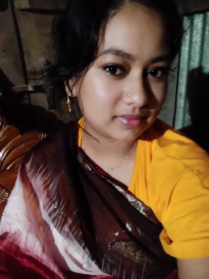 Bengali horny boudi fingering