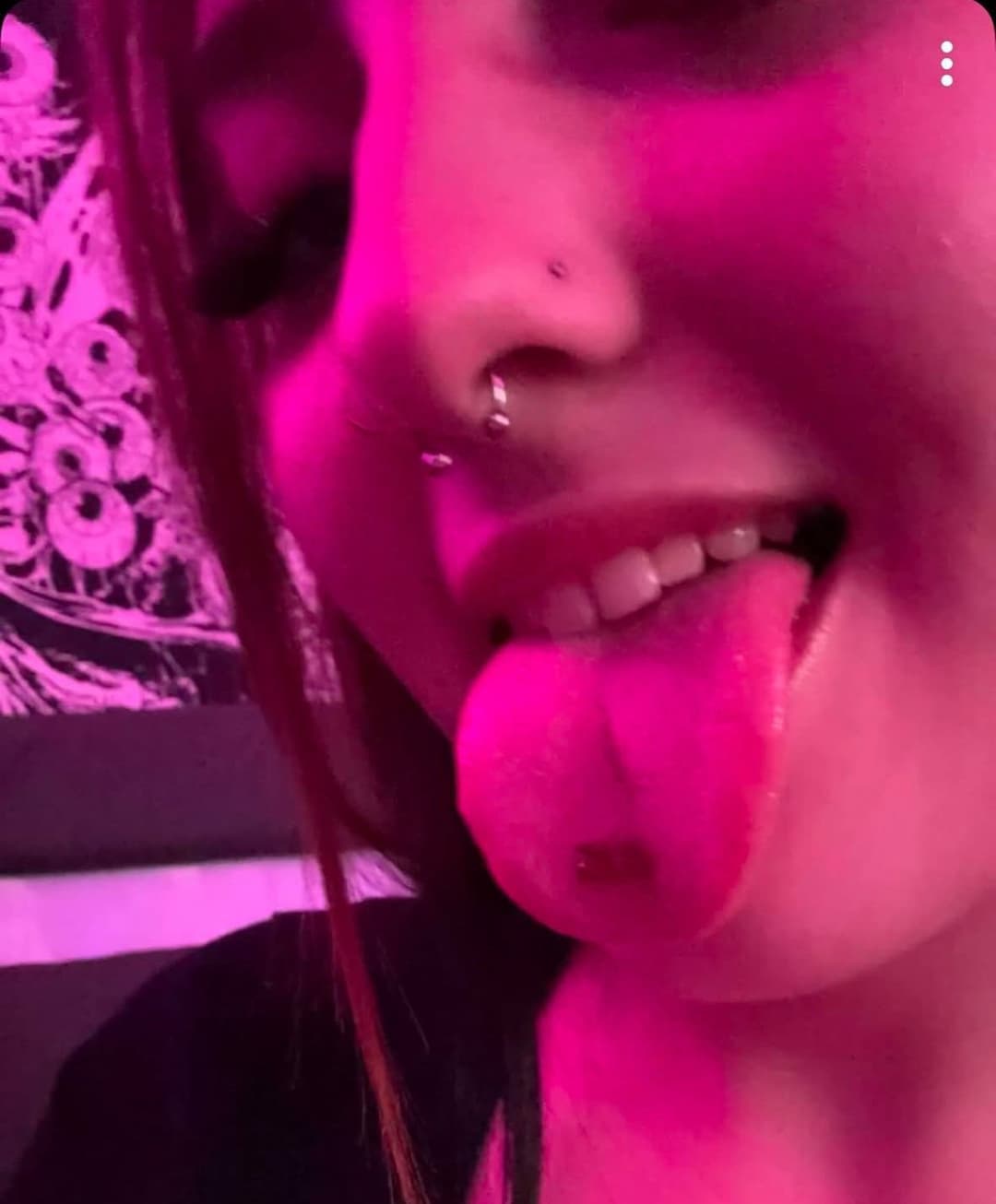 Kami, Sexy teen gets leaked