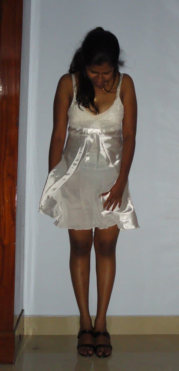 Sexy Indian Tamil wife Anu ?