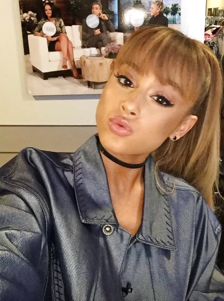 More Ariana Grande face/lips porn to goon to ?