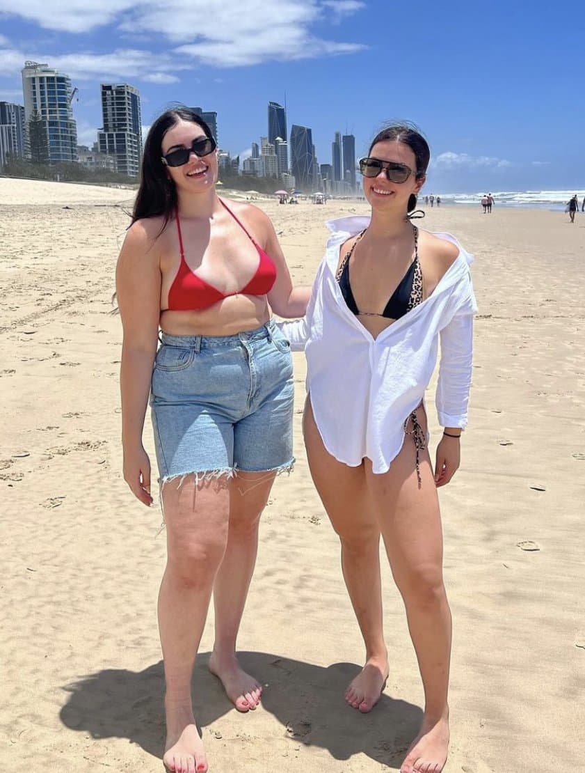 Aussie bbw Jamilla is so thick, begging for cum on her big fake tits. Kik fitfunseeker with edits