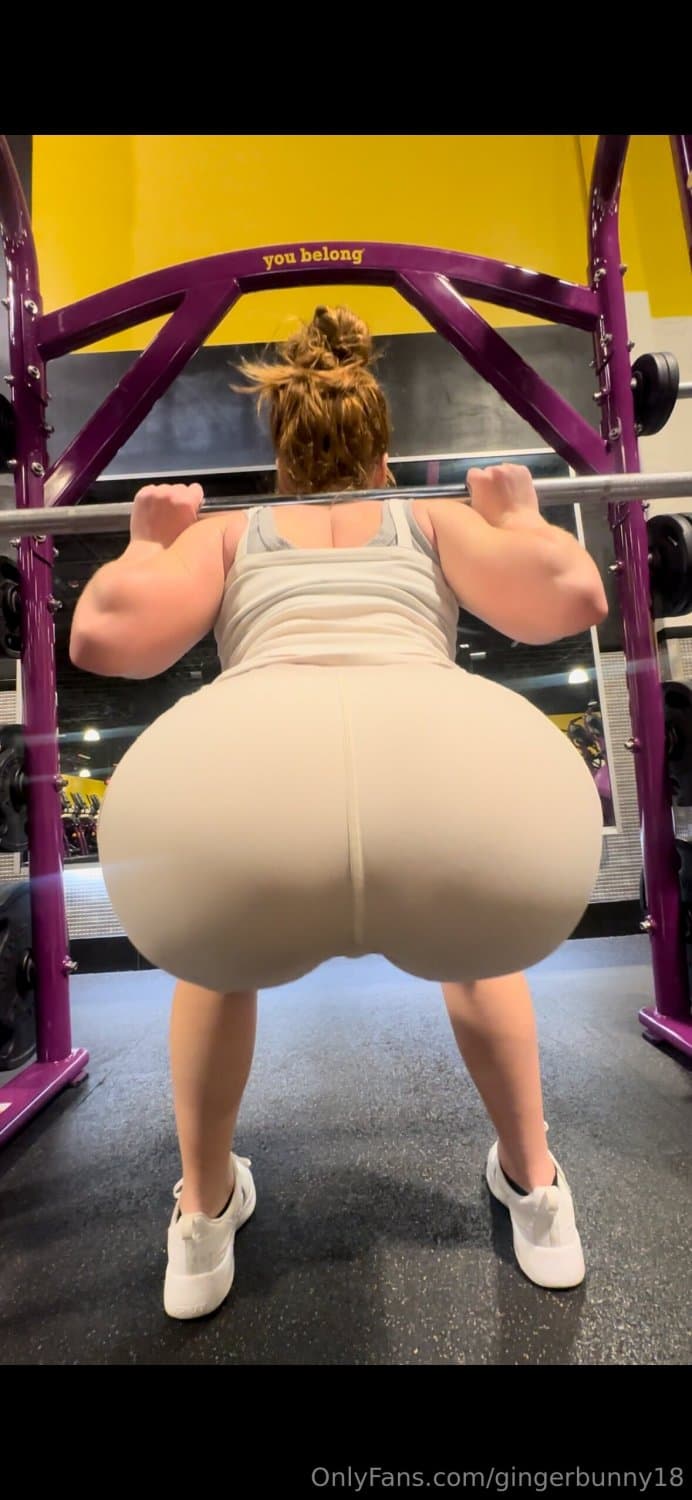 Beautiful natural model with the perfect body - פᴉuƃǝɹqnuuʎƖ8