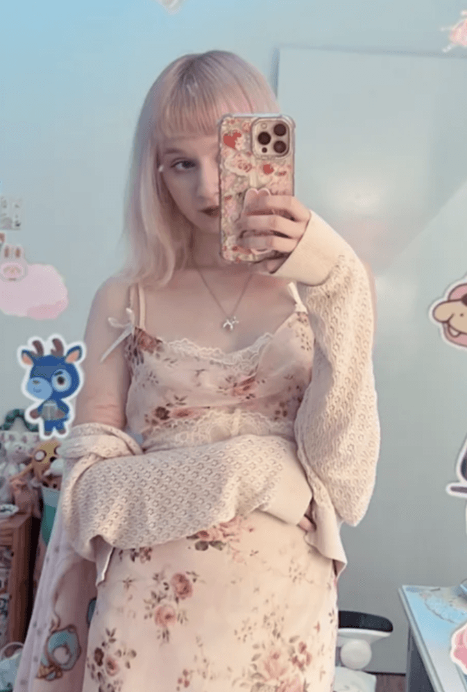 Click to view full size Bonnibel Bee