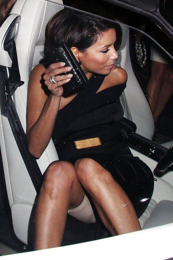 Some hotties car upskirts & lip slip ??