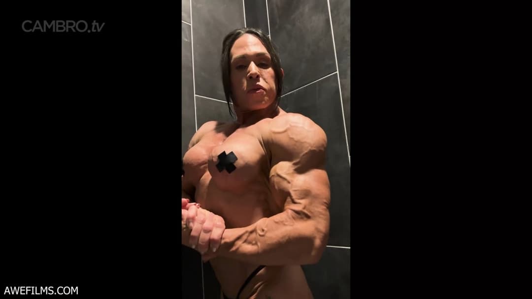 Mrs Priami naked bodybuilding show, an outrageous exhibition of hypertrophic muscles & veins