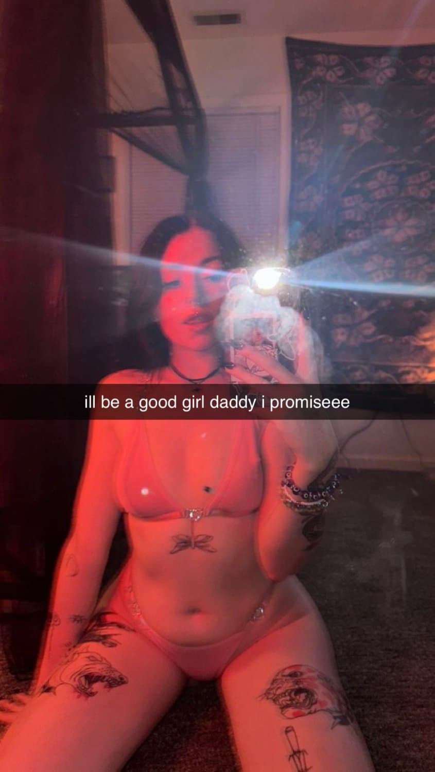 Click to view full size sexy pawg bitch cheating on her boyfriend