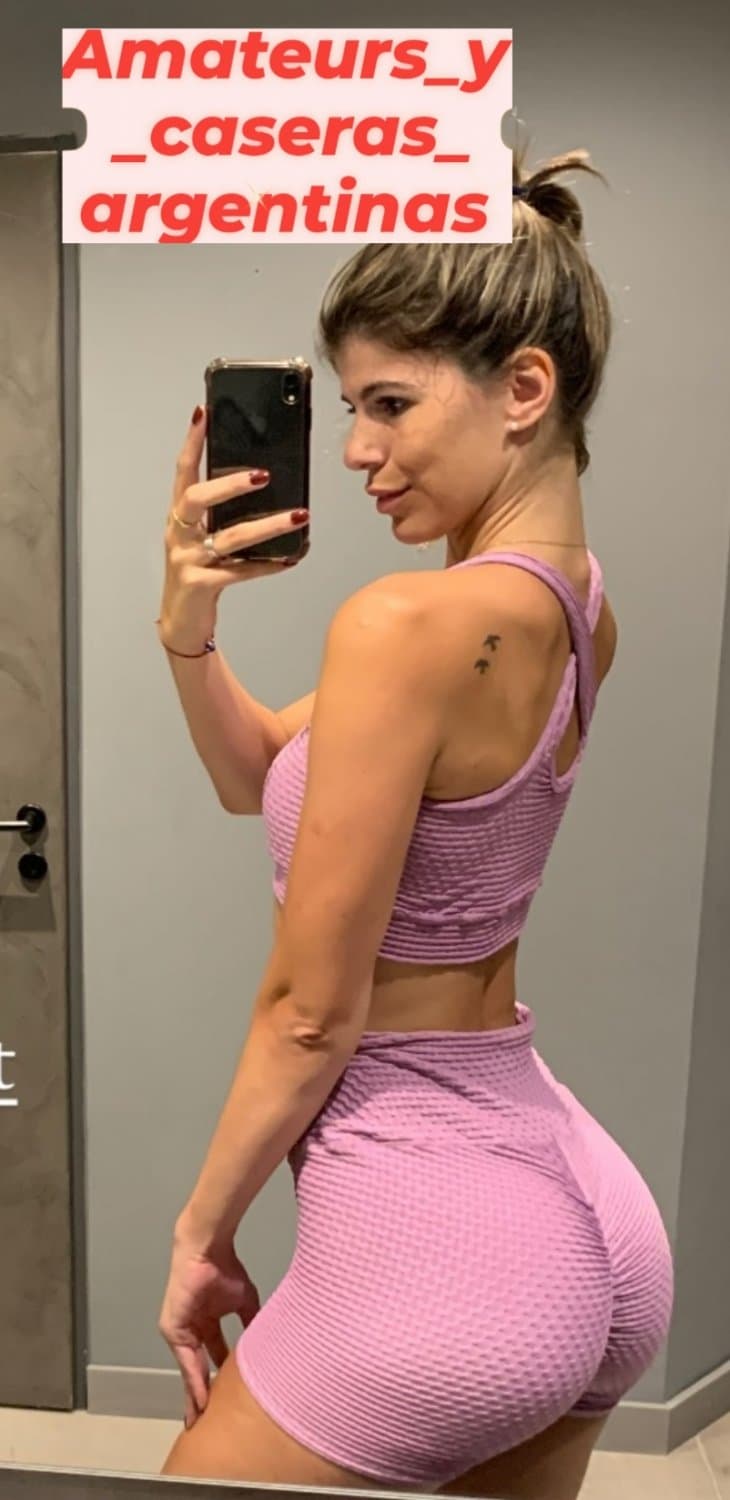 Bien, nada. Los dejo con la rosarina esta y tremendo ojete. S0f1 m4nin0. Esta herniada la hdp!!!3