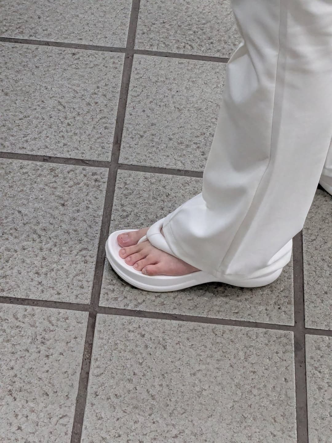 Asian shoes / feet & cum 3