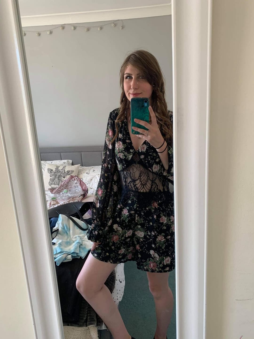 Loose myself looking at her