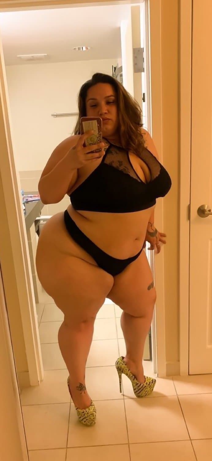 M3GA FAT A$S MaMi !!!!