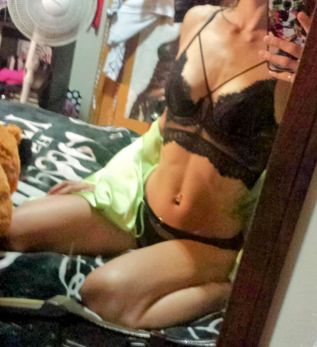 Broken fuck toy slut