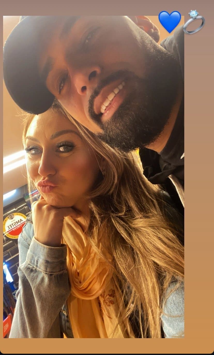 Marmita aliviou os amigos do corno, boca de pelo vai beijar melado