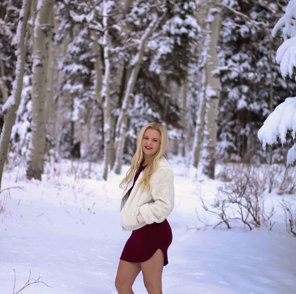 She doesnt care about her bf at parties