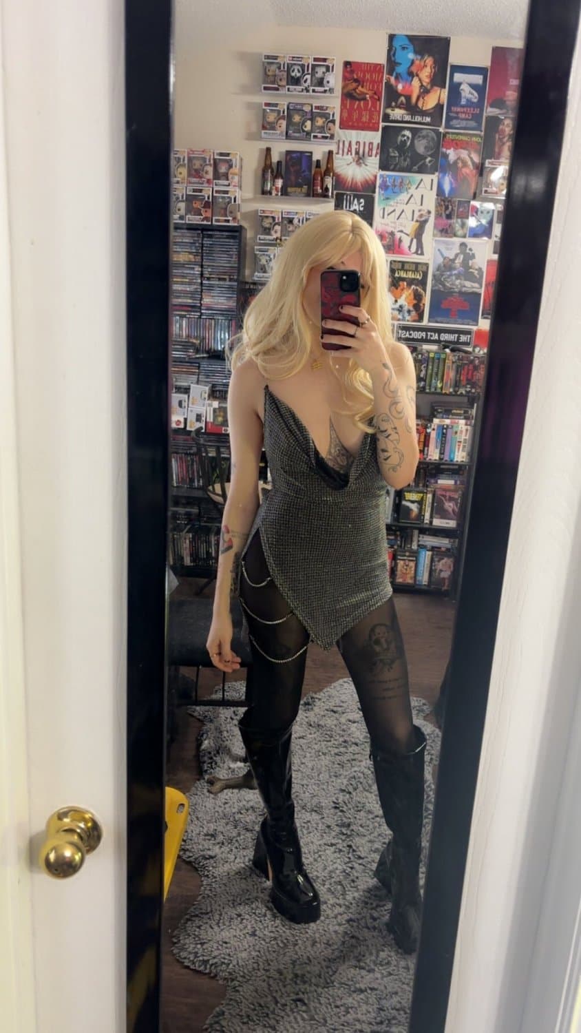 "Lil Baja" is a lil stuck up bitch that would make for perfect breeding material.???