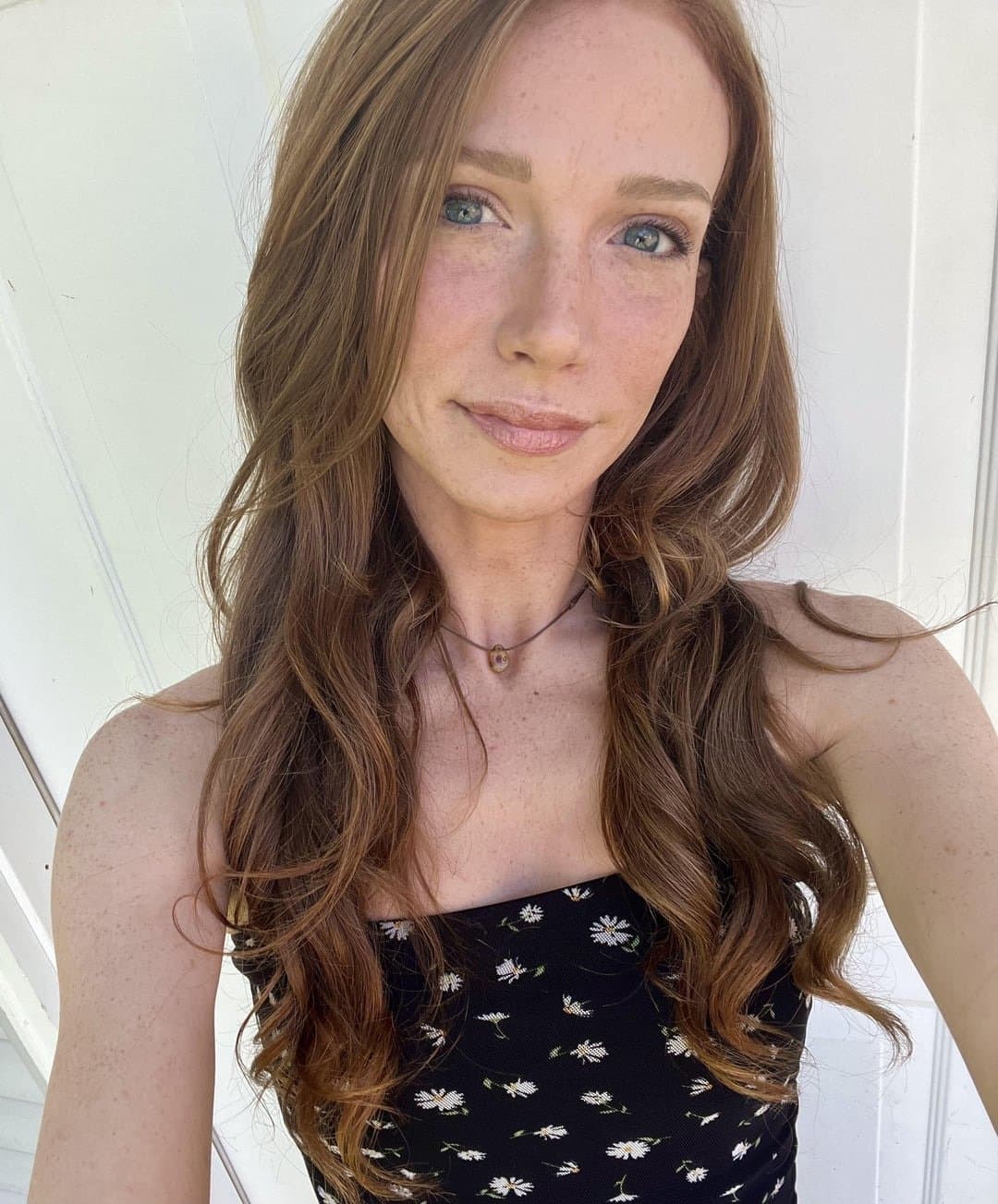 Beautiful small tit red head