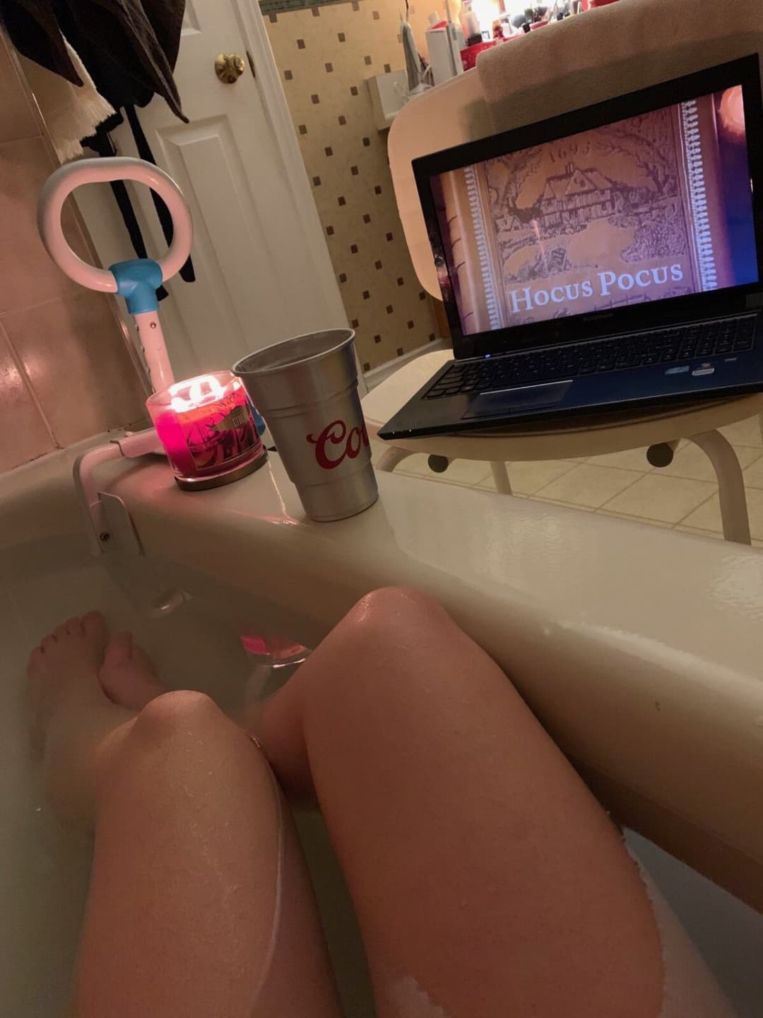 Click to view full size Kassidy from Alberta is a naughty girl