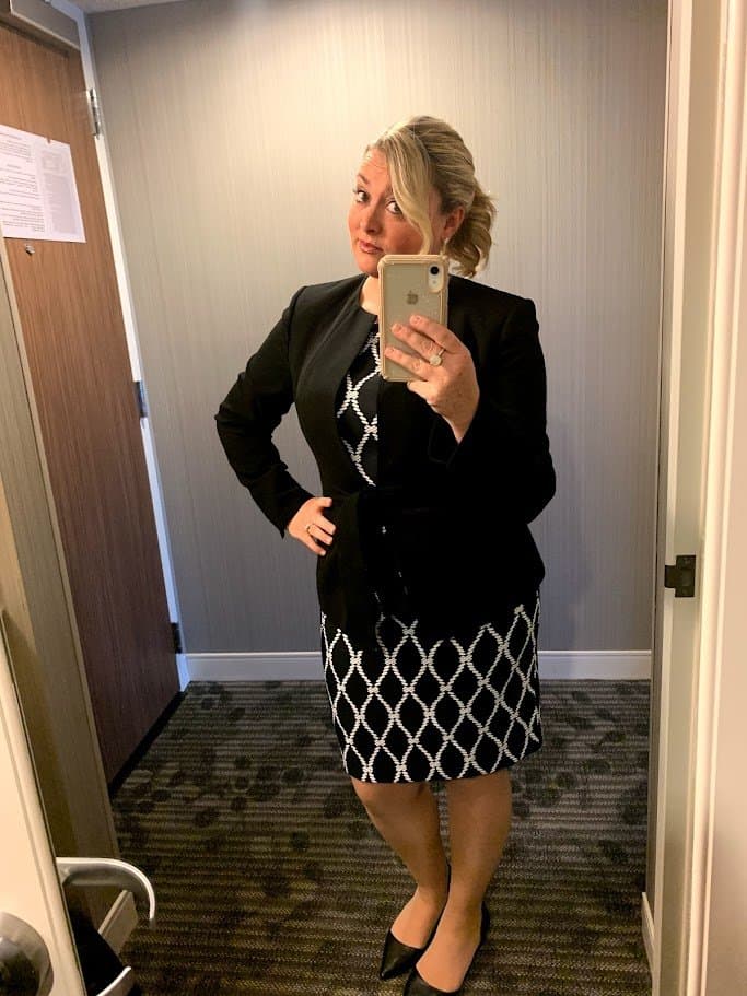 #38 Kelsey: Another Bimbo Frontier Flight Attendant