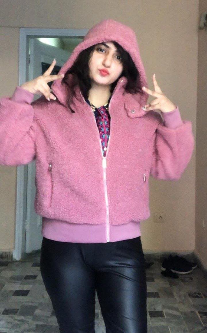 Click to view full size Pakistani girl sexy Resham gul Insta reshug1212 snap reshu121 num 03422278042