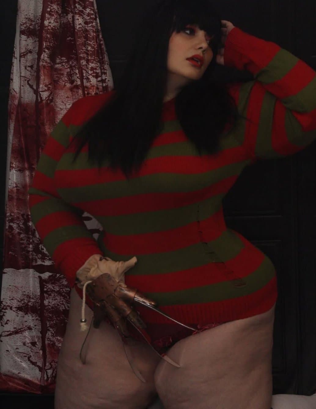 Click to view full size Bbw goth big legs