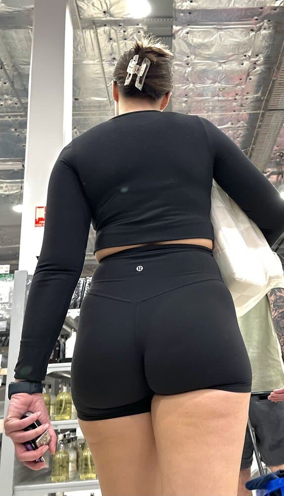 Big Booty White Girl Biker Shorts