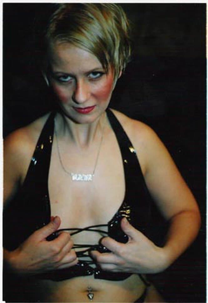 Sexy Milf Pam In Sexy Lingerie