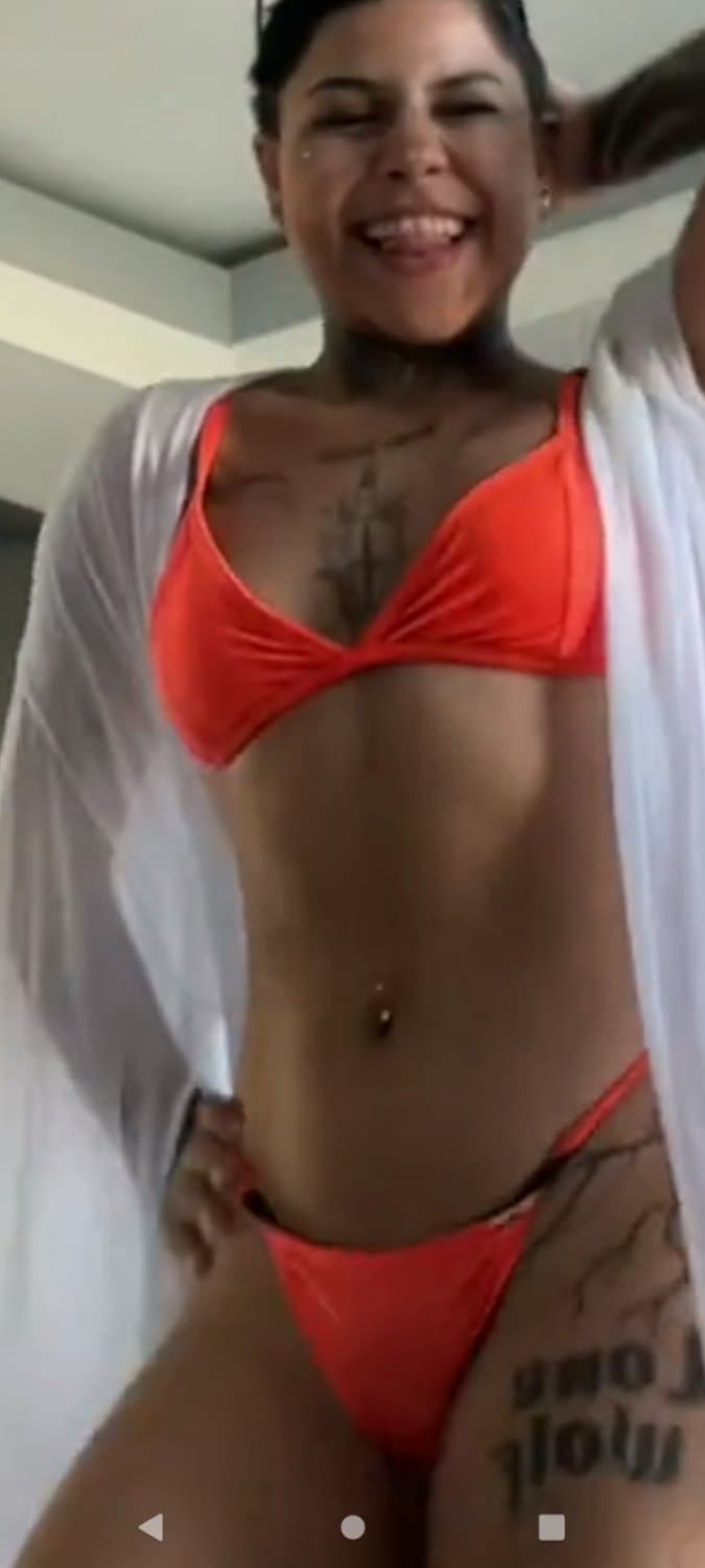 Torinha.Tô batendo muita punheta para essa mulher deliciosa