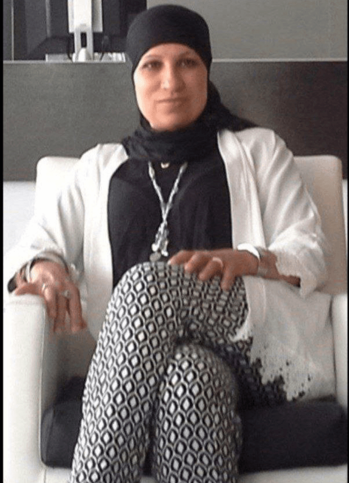 My friend fucks my wife and cums inside