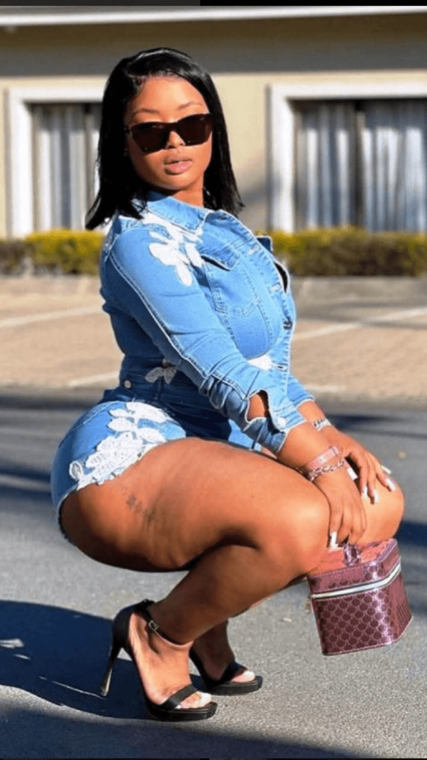 Round Butt RedBone Booty ?