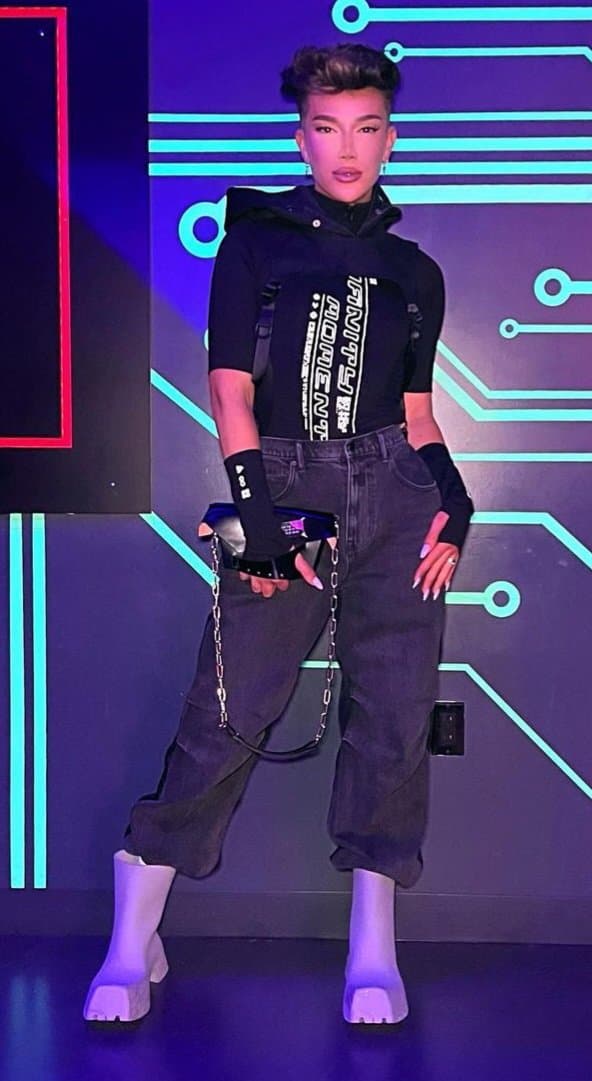 JAMES CHARLES ?? BEAUTIFUL GAYBOY ??????