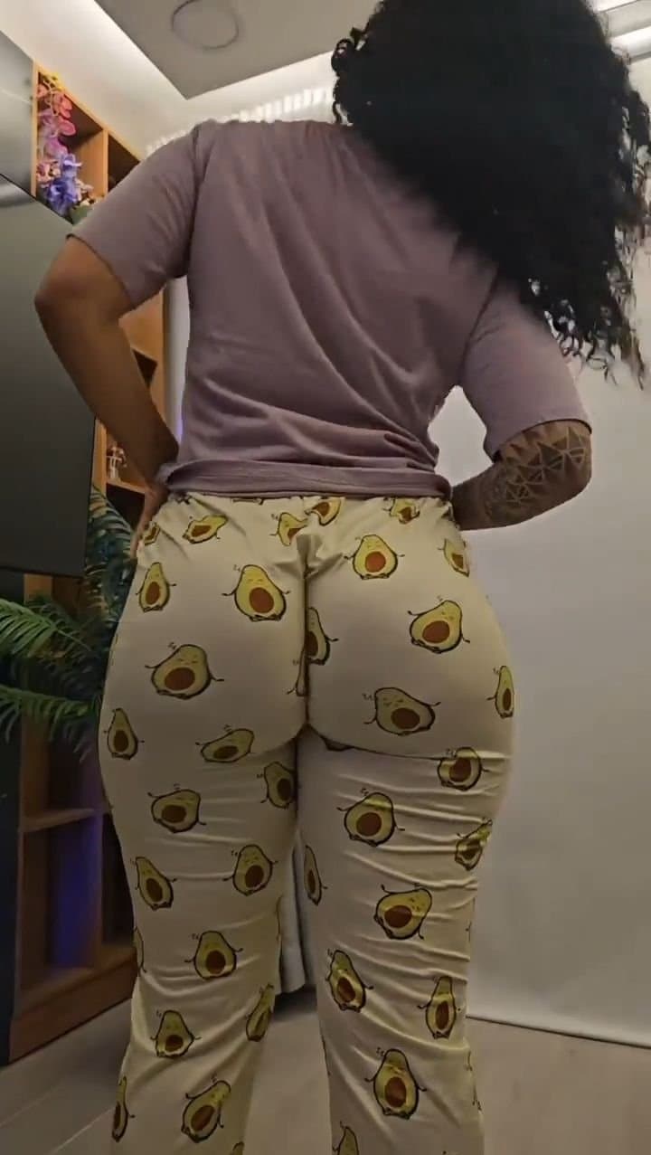 Thick Phat Booty Latina w/ Tattoo n Curly Hair .. We Need I.D !!