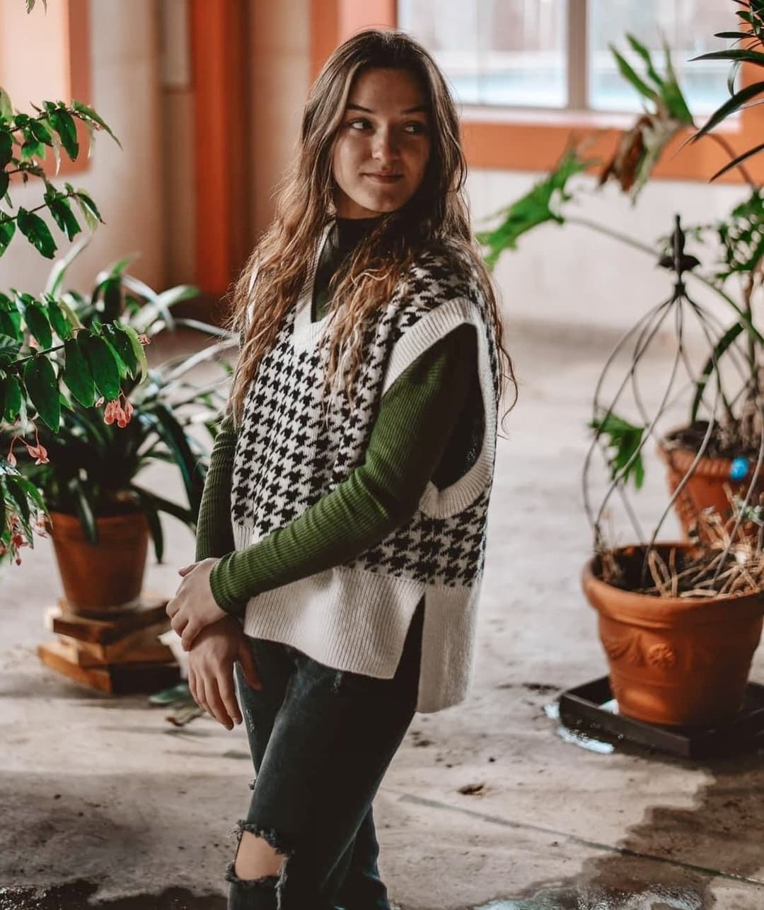 Click to view full size Hot College Athlete Emmy (Bikini)(Uniform)