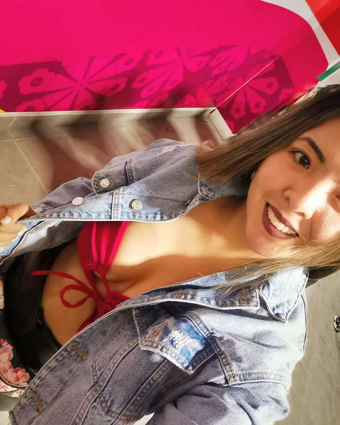 Click to view full size luz carchuancho alzamora ingeniera ambiental, le gusta la verga madura y quiere ser preñada buen cul