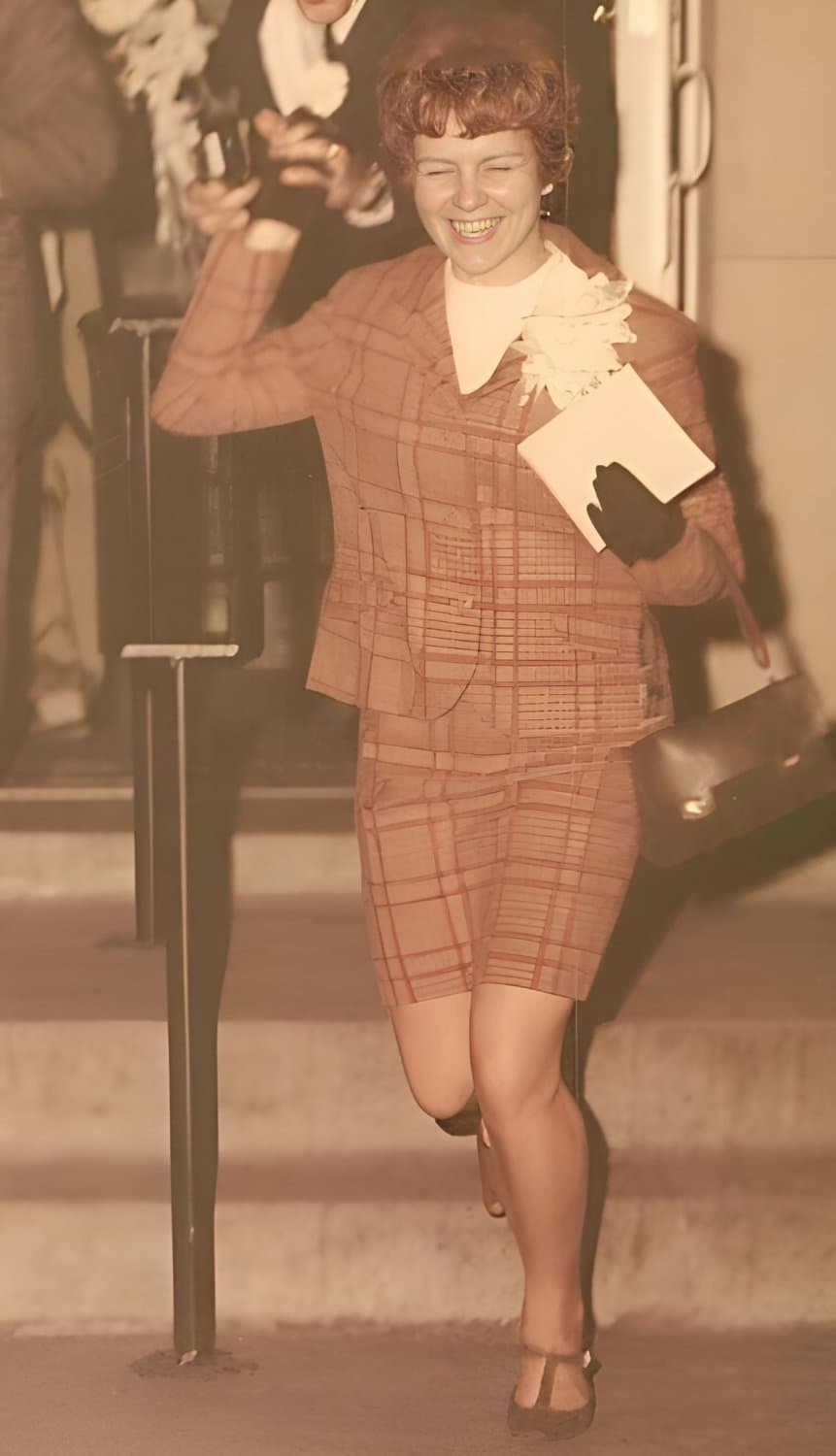 Danielle mature lady posing for you