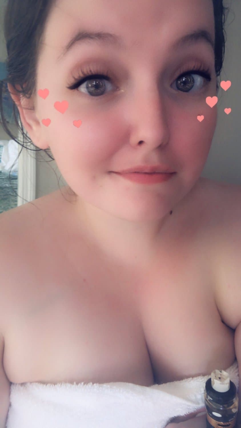 Kittenblushes on snapchat wants to be a permanent webslut. She wants to be shared and scared